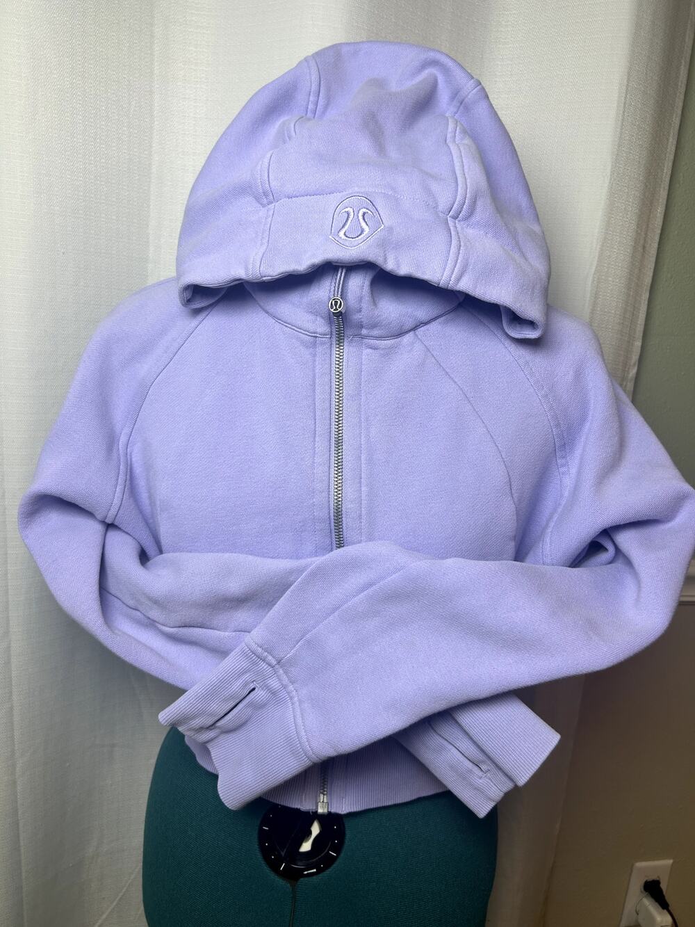 Lilac Smoke Lululemon Scuba Full-Zip Cropped Hoodie Size 8 Pilates Athleisure